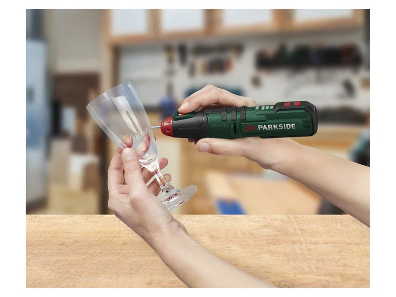 PARKSIDE® Pistolet à colle sans fil PHPA 4 ou graveur sans fil PAGG 4. 4 V