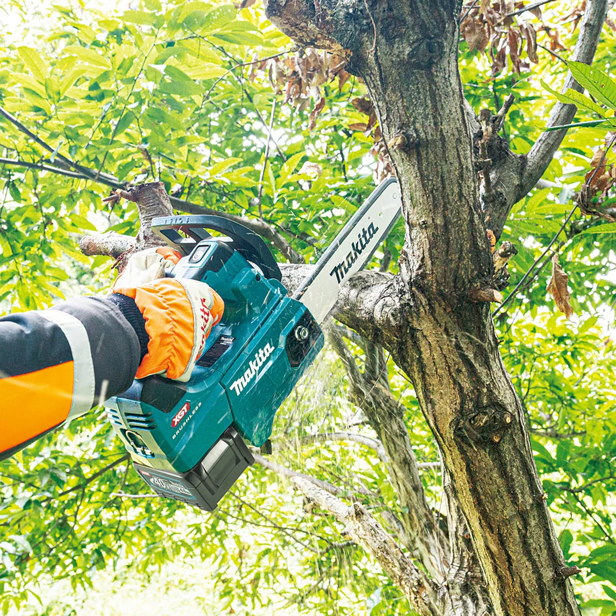 Makita Chainsaw Kit 30cm 12