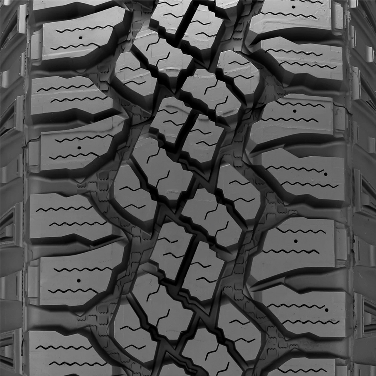 Goodyear Wrangler DuraTrac Rugged Terrain LT275/70R18 121/118R D Light Truck Tire