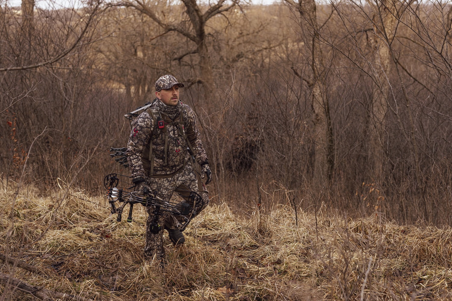 Garmin inReach Mini 2 Compact Satellite Communicator, Lightweight Rugged Design, Portable GPS Handheld For Hiking, Two-way Text Messaging Device Bundle With Accessories (Flame Red)