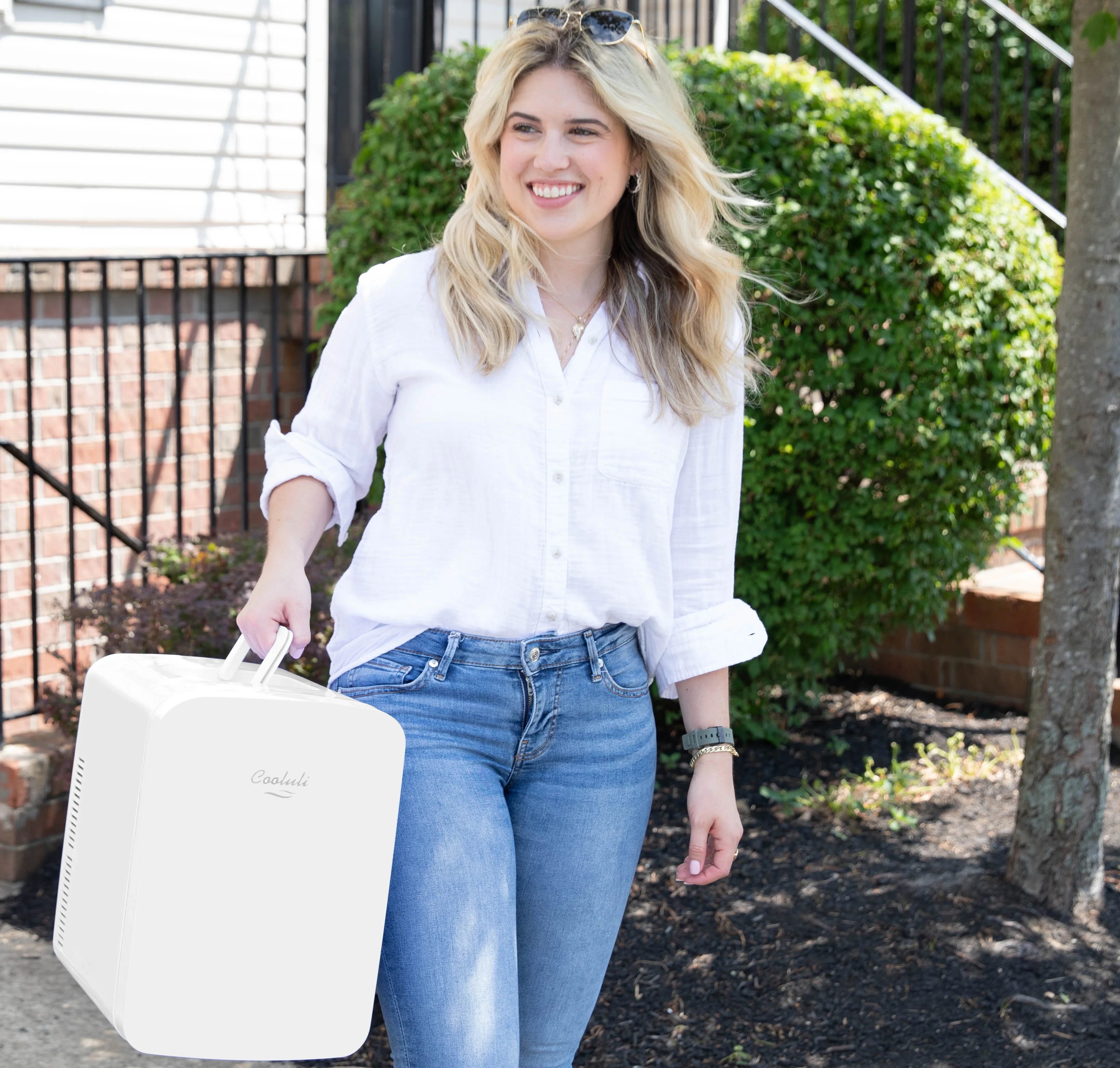 Cooluli Infinity Black 15 Liter Compact Portable Cooler Warmer Mini Fridge for Bedroom, Office, Dorm, Car - Great for Skincare & Cosmetics (110-240V/12V)