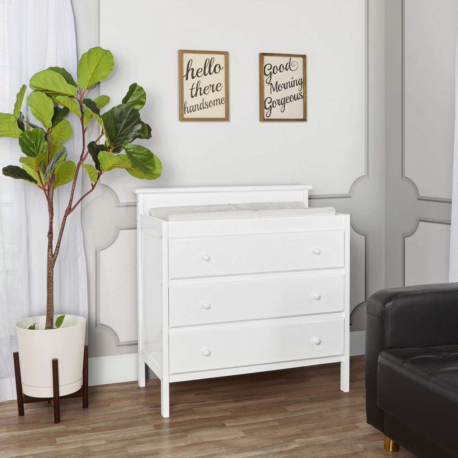 Dream On Me Mason Modern Changing Table With Free Changing Pad In White